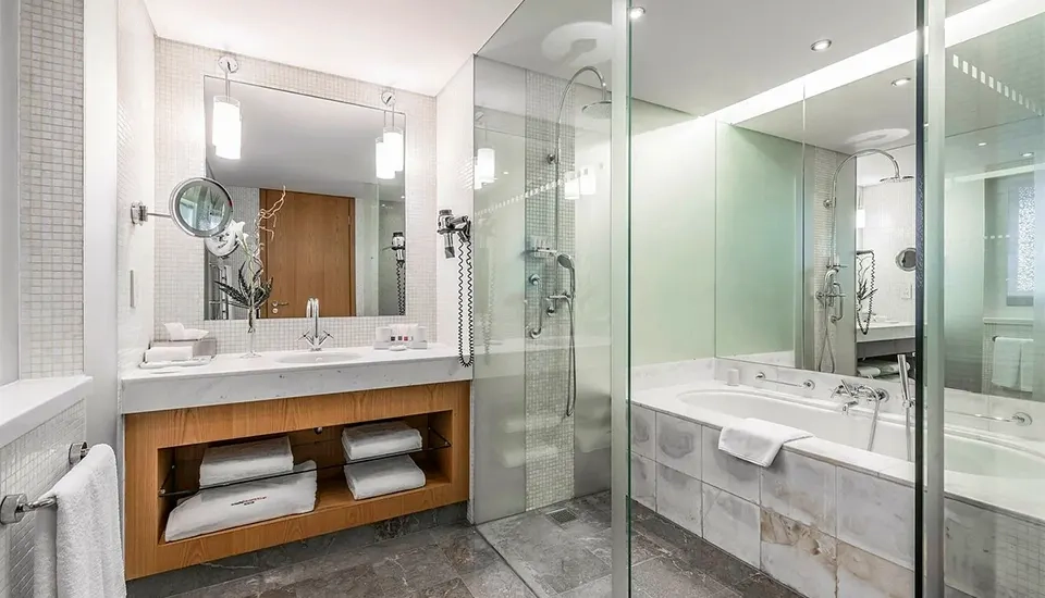 سوئیس اوتل کراسنی هولمی مسکو